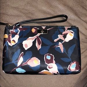 ♠️Kate Spade wristlet♠️